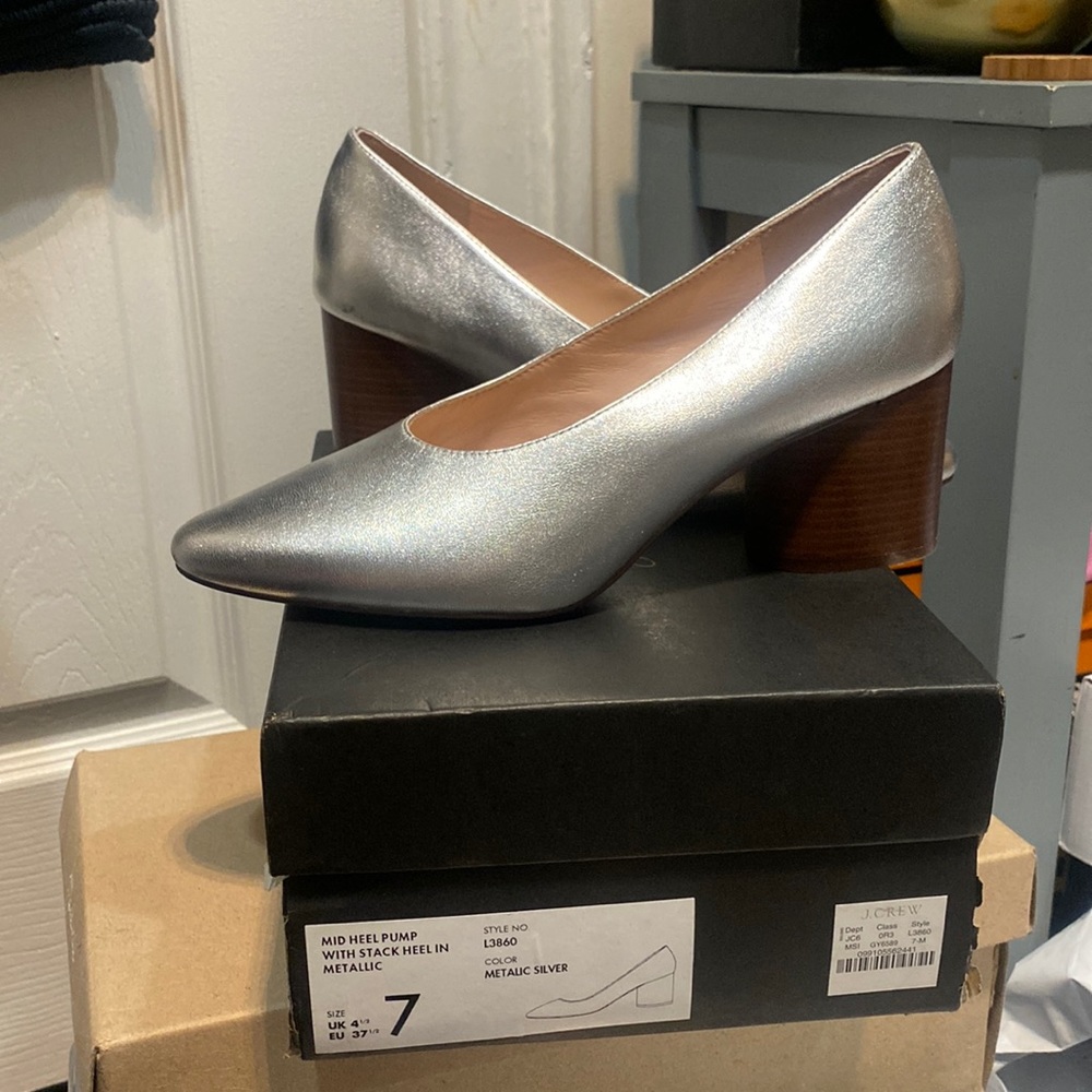 Silver J.Crew pumps brand new